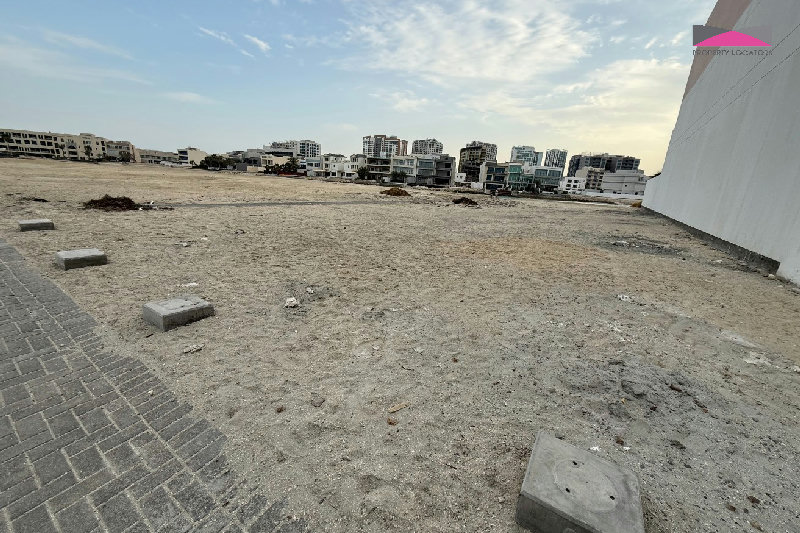 INVESTMENT OPPORTUNITY | WATERFRONT PLOT FOR SALE β Slide 4