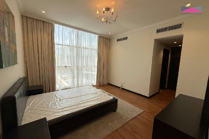 PRIVATE POOL • EXCELLENT LOCATION• NEWLY RENOVATED • READY TO MOVE IN – Slide 10