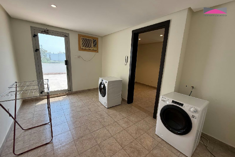 PRIVATE POOL • EXCELLENT LOCATION• NEWLY RENOVATED • READY TO MOVE IN – Slide 12