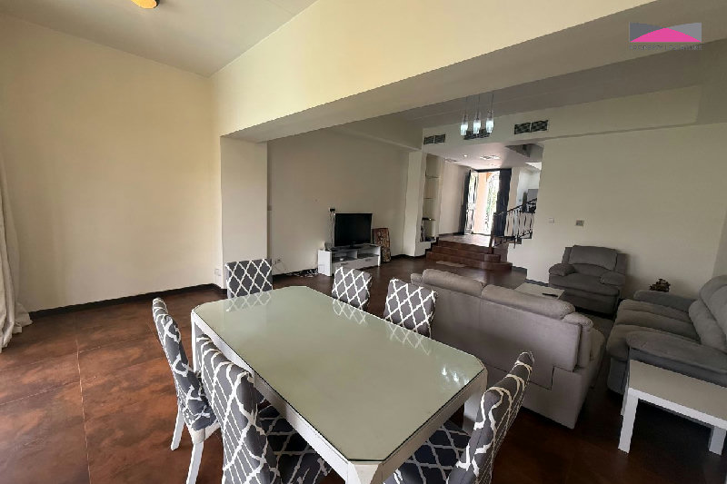 RENOVATED HOME | PRIVATE BOAT MOORING | CANAL VIEW β Slide 7