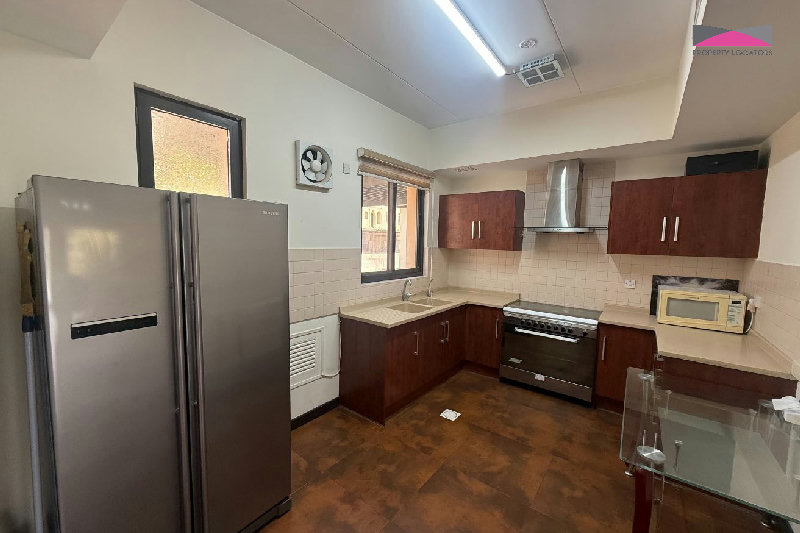 RENOVATED HOME | PRIVATE BOAT MOORING | CANAL VIEW β Slide 8