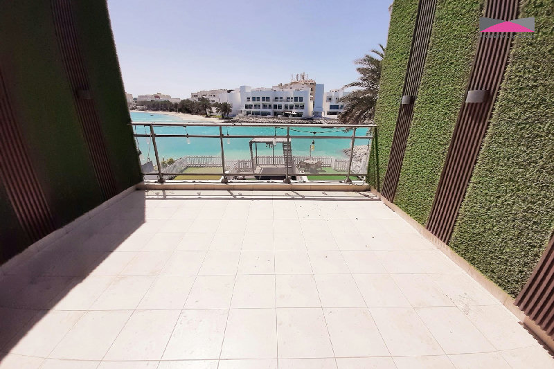 SANDY BEACH | PRIME LOCATION | PRIVATE POOL β Slide 9