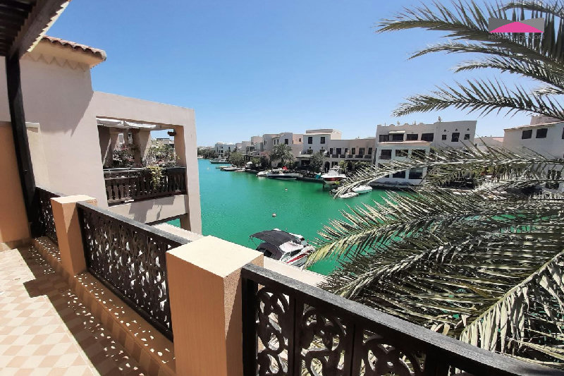 FLOATING CITY | PRIVATE BOAT MOORING | RENTAL INCOME β Slide 9