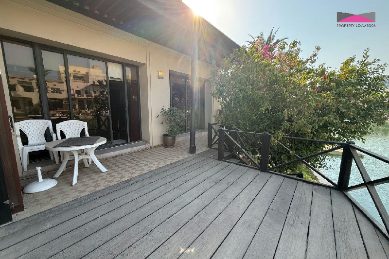 PRIVATE VILLA WITH EXPANSIVE GARDEN & BOAT MOORING – Slide 10