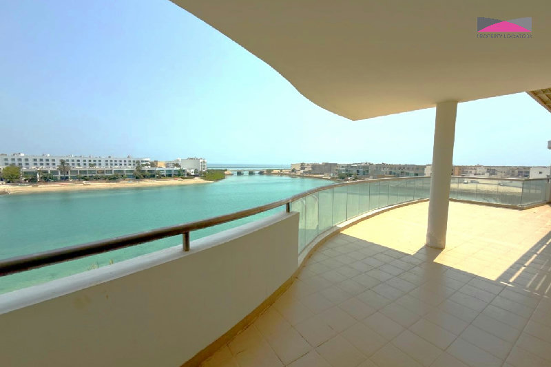 BEACHFRONT BLISS ♦ COMMON POOL ♦ SANDY BEACH – Slide 1