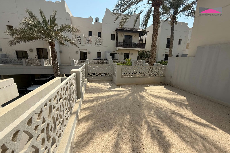 SANDY BEACH | COMMON POOL | MOVE-IN READY | MUST SEE β Slide 13