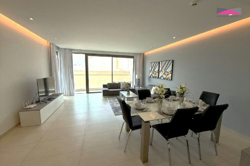 THE KEY TO FINDING A PATH TO A LUXURIOUS LIFESTYLE β Slide 3