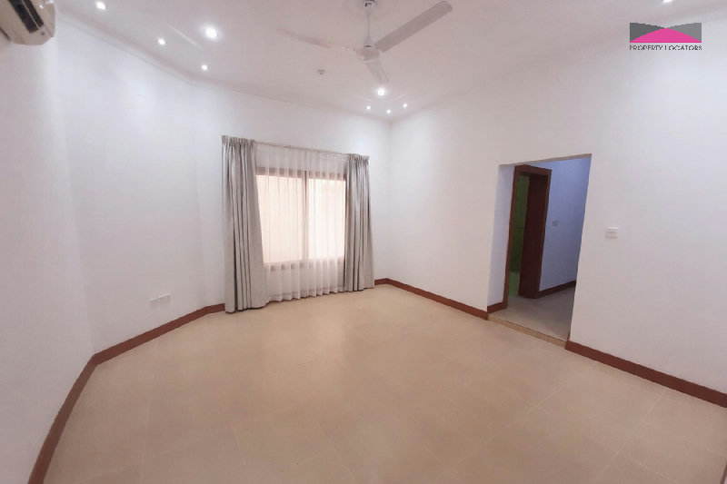 NEWLY RENOVATED | SPACIOUS LIVING | PRIME LOCATION | POOL ACCESS β Slide 13