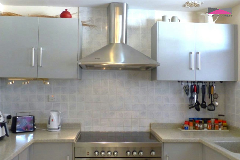 CANAL VIEW VILLA | PRIVATE MOORING | GARDEN SPACE – Slide 7