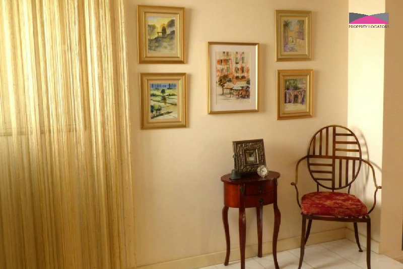 CANAL VIEW VILLA | PRIVATE MOORING | GARDEN SPACE – Slide 6