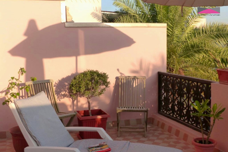 CANAL VIEW VILLA | PRIVATE MOORING | GARDEN SPACE – Slide 10