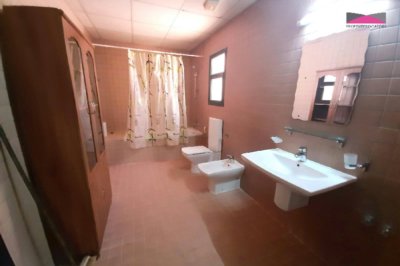 ENJOY VIBRANT LIFESTYLE | LAVISH | SPACIOUS β Slide 10