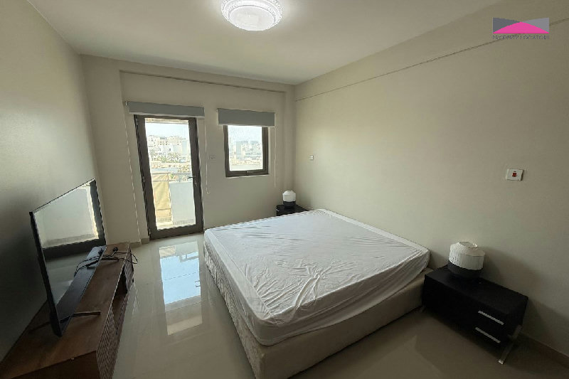 BEACHFRONT LIVING | PRIME LOCATION | BALCONIES – Slide 8