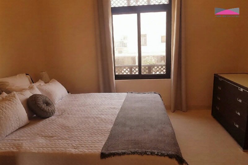 STUNNING 2 BHK WATERFRONT DUPLEX | BEACH ACCESS – Slide 7