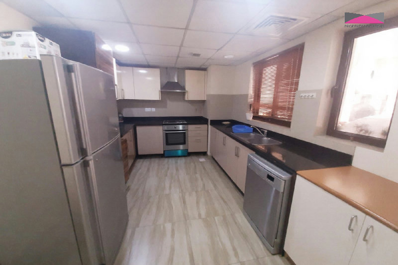 STUNNING SEAFRONT VILLA | PRIVATE GARDEN | MOVE-IN READY – Slide 6