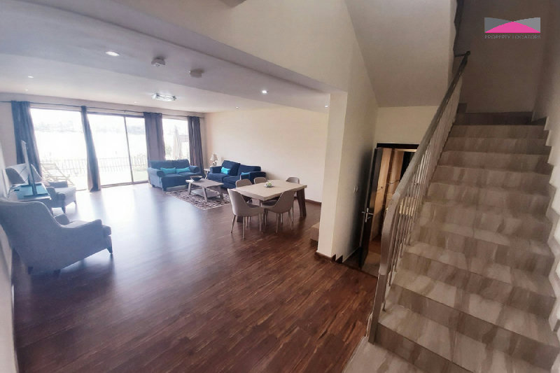 STUNNING SEAFRONT VILLA | PRIVATE GARDEN | MOVE-IN READY – Slide 4