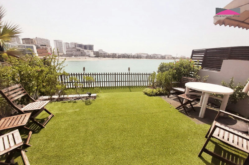 STUNNING SEAFRONT VILLA | PRIVATE GARDEN | MOVE-IN READY – Slide 1