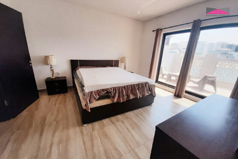 STUNNING SEAFRONT VILLA | PRIVATE GARDEN | MOVE-IN READY – Slide 7