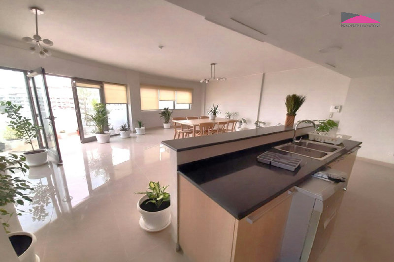 ELEGANT SEA VIEW DUPLEX | LARGE TERRACE | GREAT FACILITIES – Slide 4