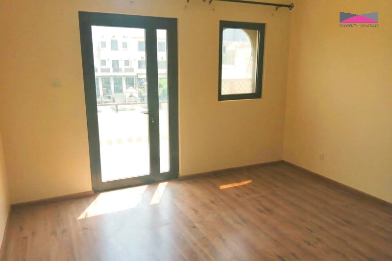 GARDEN VILLA WITH CANAL VIEW | PRIVATE BOAT MOORING | MOVE-IN-READY – Slide 10