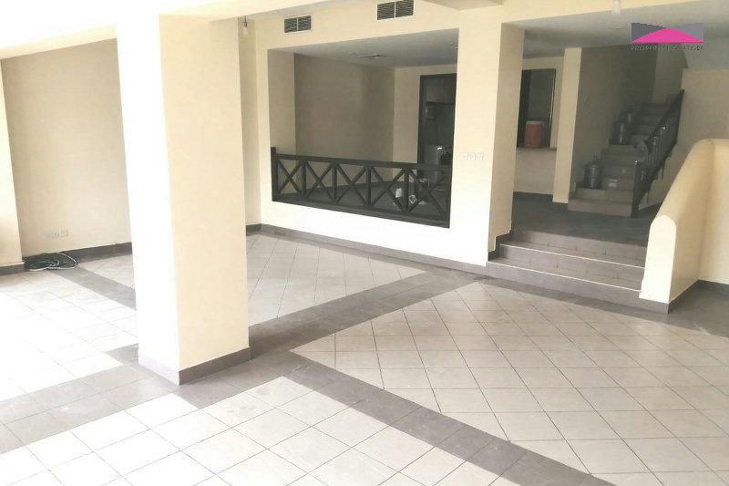 GARDEN VILLA WITH CANAL VIEW | PRIVATE BOAT MOORING | MOVE-IN-READY – Slide 6