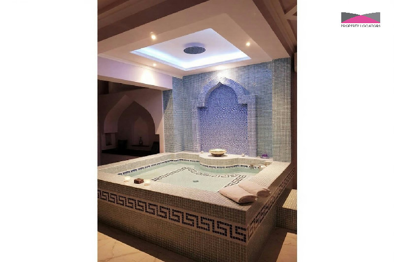 PANORAMIC WATER VIEW | INDOOR MASTER POOL | BOAT MOORING – Slide 10