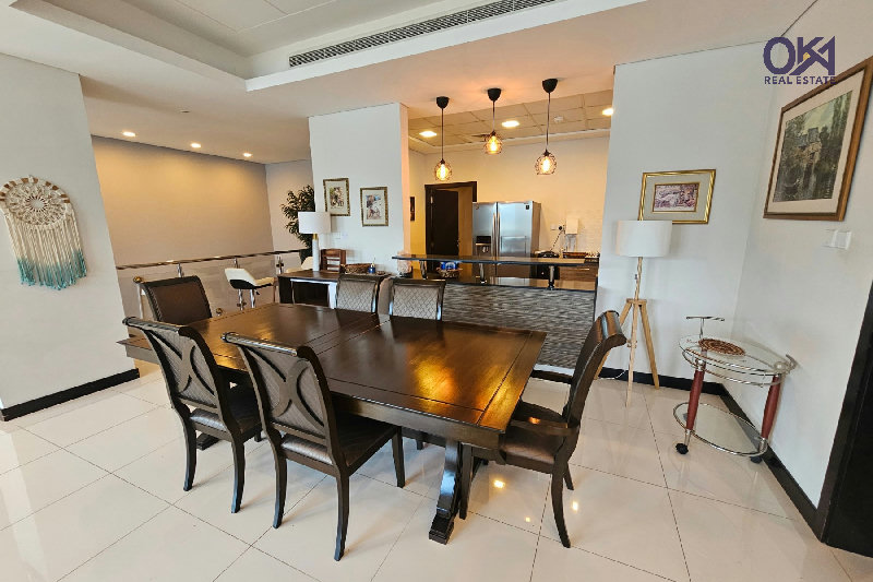 DUPLEX* 3 ASSIGNED PARKINGS * PRIVATE ENTRANCE – Slide 5