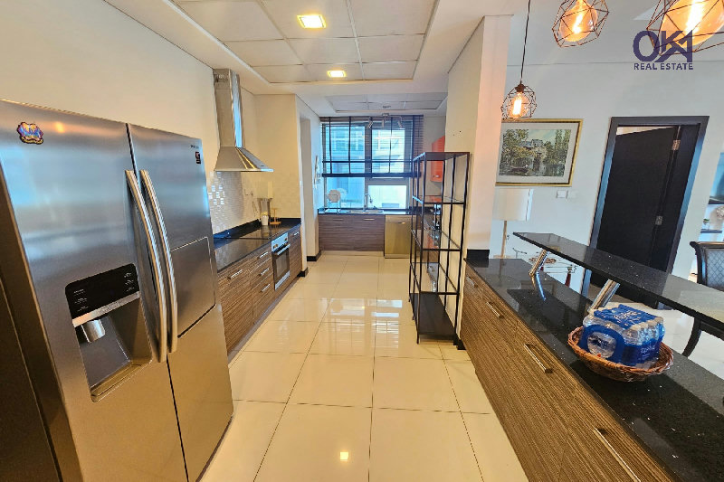 DUPLEX* 3 ASSIGNED PARKINGS * PRIVATE ENTRANCE – Slide 6