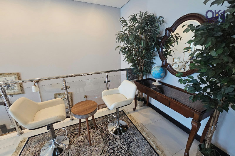 DUPLEX* 3 ASSIGNED PARKINGS * PRIVATE ENTRANCE – Slide 11