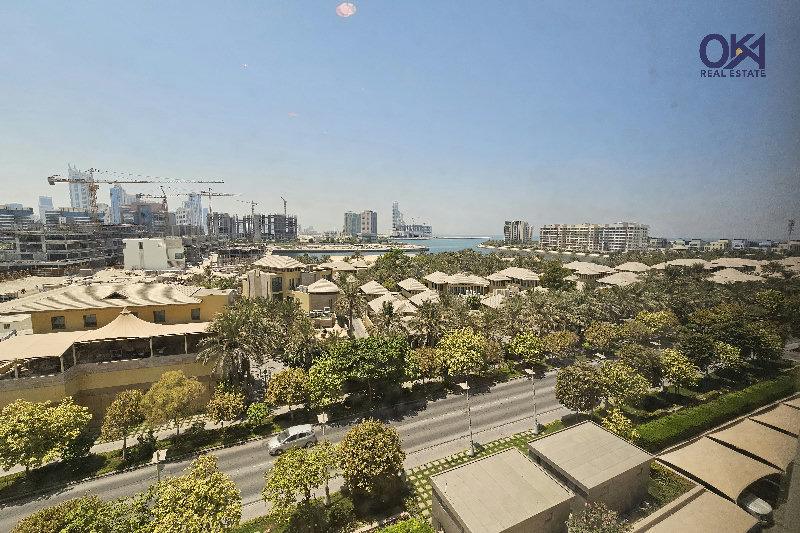 HIGH FLOOR * RESORT VIEW * GREAT PRICE – Slide 1