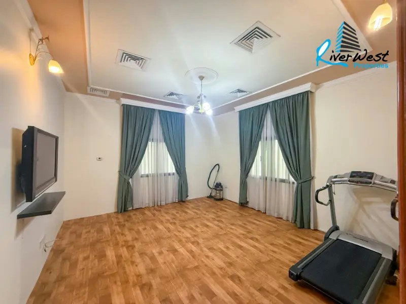 4 Bedroom Villa for Rent in Juffair With Private Pool – Slide 10