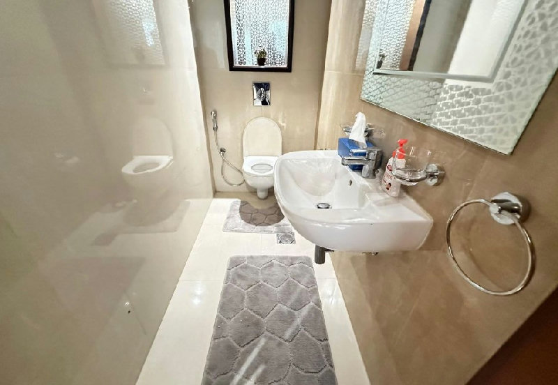 Stunning views, luxury living, elegant design – Slide 8