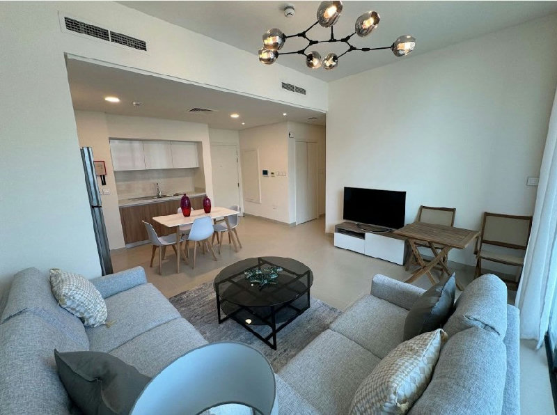 Luxury and comfort, prime location, modern design – Slide 1