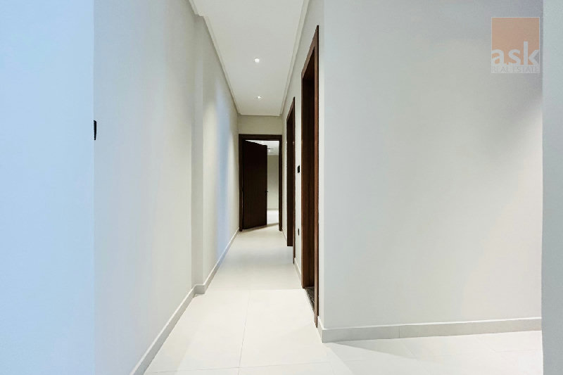 LUXURY | BRAND NEW | BALCONY | MODERN – Slide 3