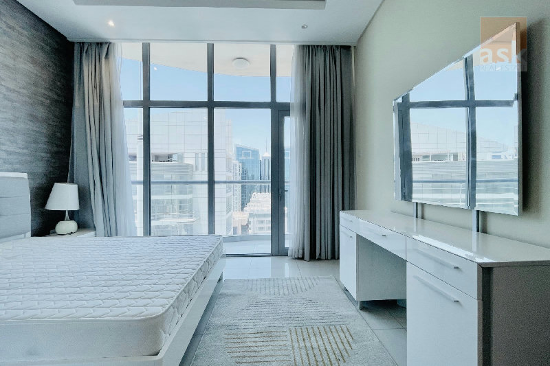 MODERN | BALCONY | GREAT FACILITIES | HOUSEKEEPING – Slide 9