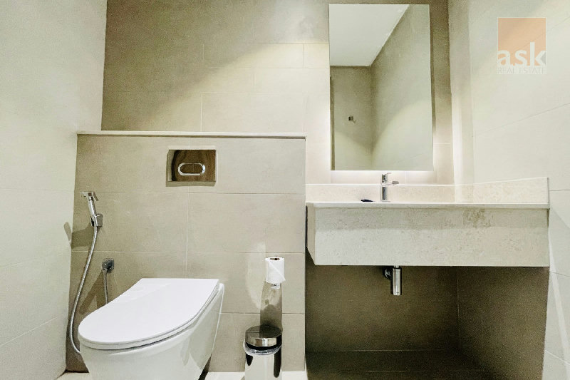 LUXURY | SPACIOUS | HIGHFLOOR | HOUSE KEEPING – Slide 6