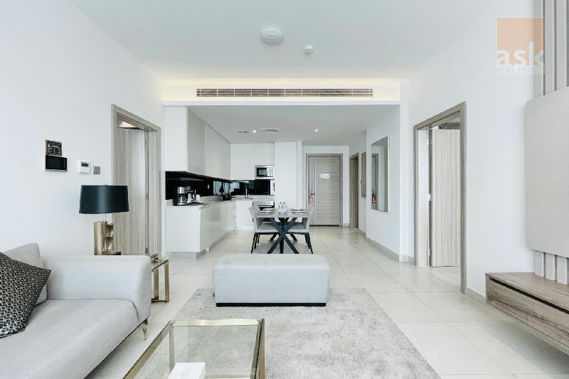 LUXURY | SPACIOUS | HIGHFLOOR | HOUSE KEEPING – Slide 4