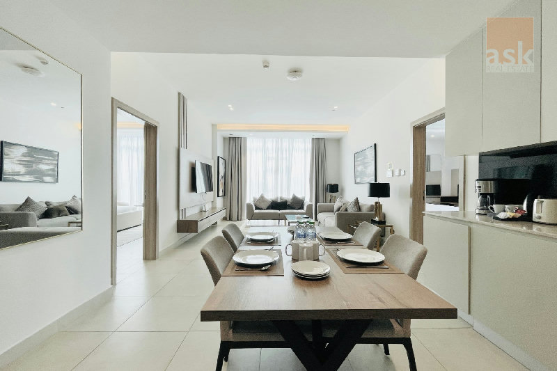 LUXURY | SPACIOUS | HIGHFLOOR | HOUSE KEEPING – Slide 1