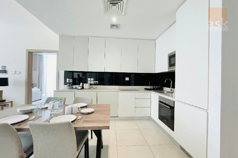 LUXURY | SPACIOUS | HIGHFLOOR | HOUSE KEEPING – Slide 5