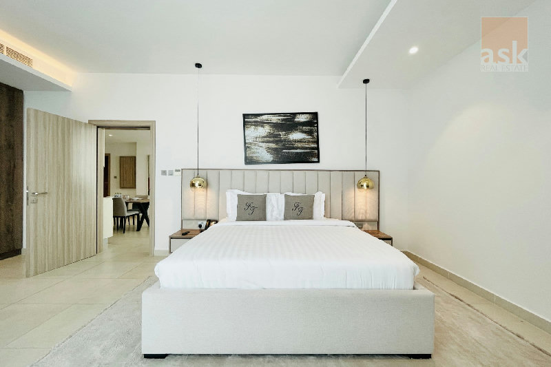 LUXURY | SPACIOUS | HIGHFLOOR | HOUSE KEEPING – Slide 9