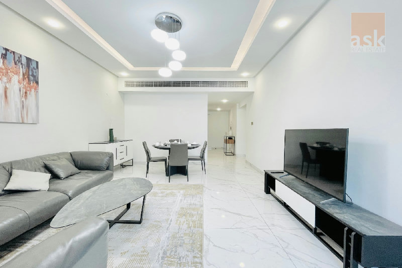 Spacious 2BR Apartment with Balcony | High Floor | City View – Slide 3