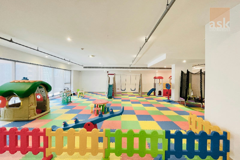 Spacious 2BR Apartment with Balcony | High Floor | City View – Slide 16