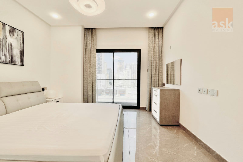 Spacious 2BR Apartment with Balcony | High Floor | City View – Slide 10