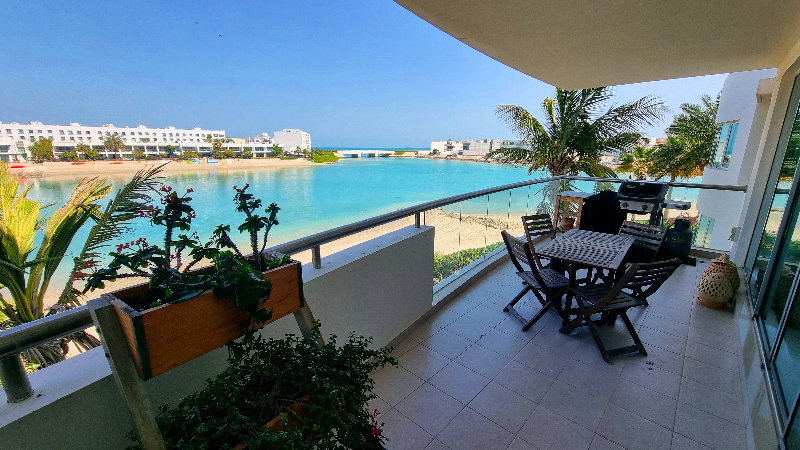 Dream Beachfront Home With a Stunning View, Terraced - Main view