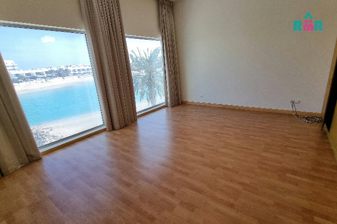 Tranquil Beach Compound with Turquois Views and Swimming Pools – Slide 5