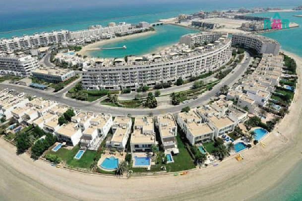 Gated Beachfront Community/Children's Facilities/Well Maintained – Slide 25