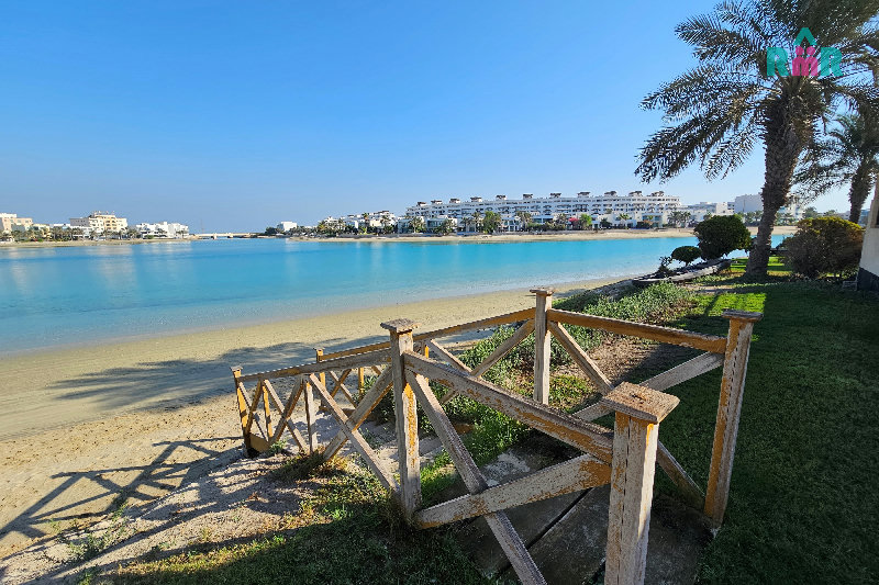 Detached Beachfront Villa/Garage/Private Swimming Pool/Garden – Slide 5