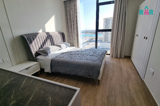 Sea and Marina Views / Closed Kitchen / Modern Finishing – Slide 15