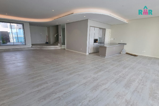 Oceanfront Living/Modern Developed Facilities – Slide 6