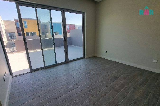 Oceanfront Living/Modern Developed Facilities – Slide 11